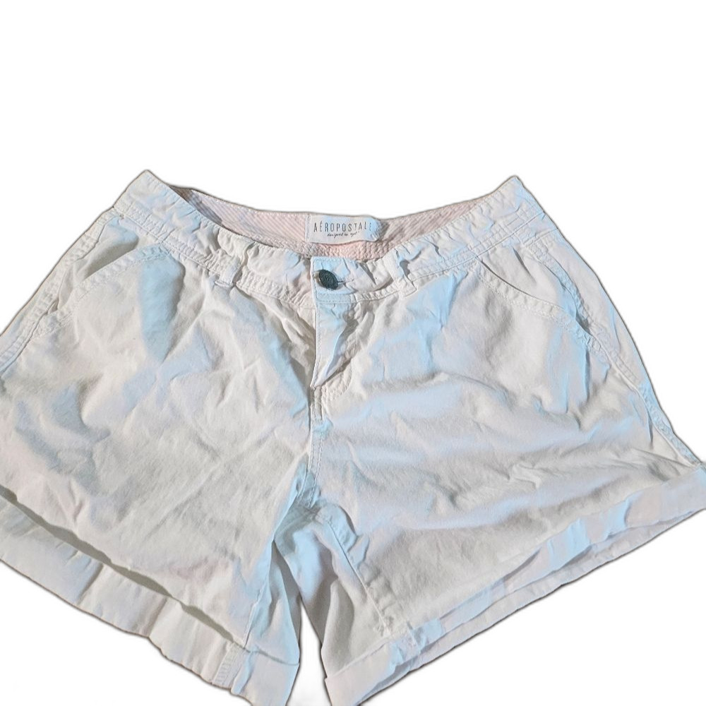 Aeropostale Women's White Midi Shorts Size 6 Bright white EUC